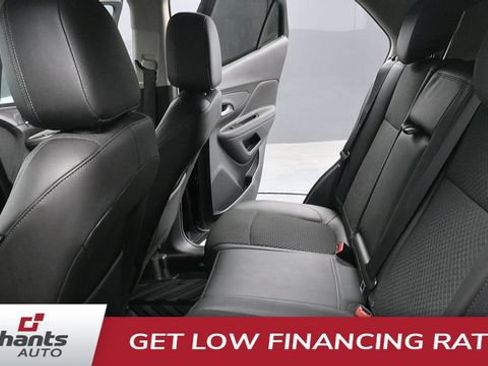 Used 2022 Buick Encore Preferred w/ Safety Package II AWD/4WD image 22