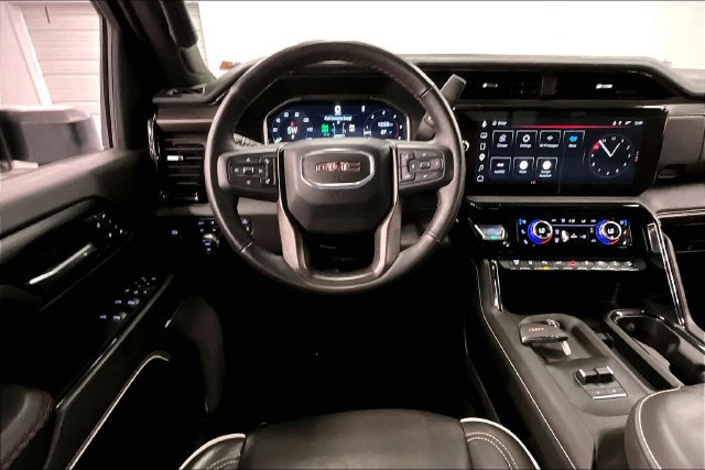 Used 2025 GMC Sierra 2500 AT4X AWD/4WD image 6