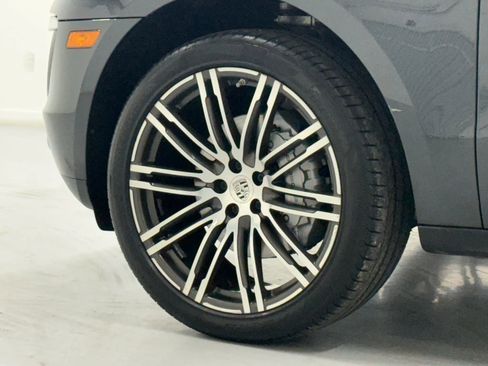 Used 2018 Porsche Macan S image 48
