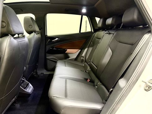 Used 2022 Volkswagen ID.4 Pro S RWD image 18