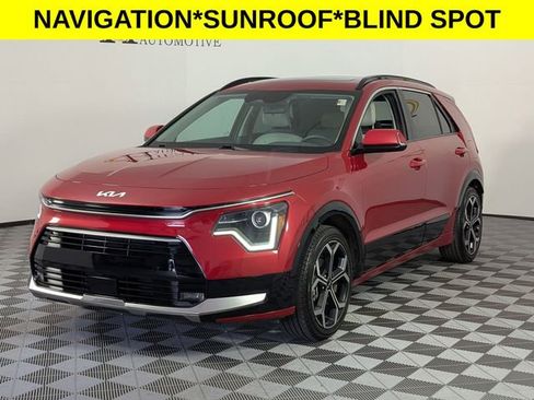 Used 2023 Kia Niro EX Touring FWD image 4