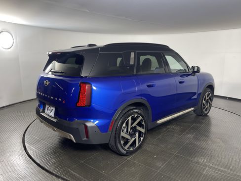 Used 2025 MINI Cooper Countryman S w/ Comfort Package Max image 7