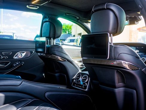 Used 2020 Mercedes-Benz Maybach S 650 image 39