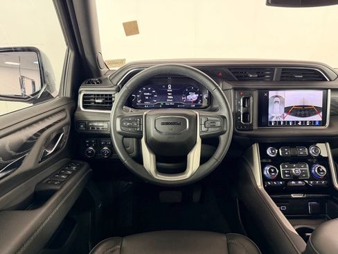 Used 2023 GMC Yukon Denali w/ LPO, Floor Liner Package AWD/4WD image 17
