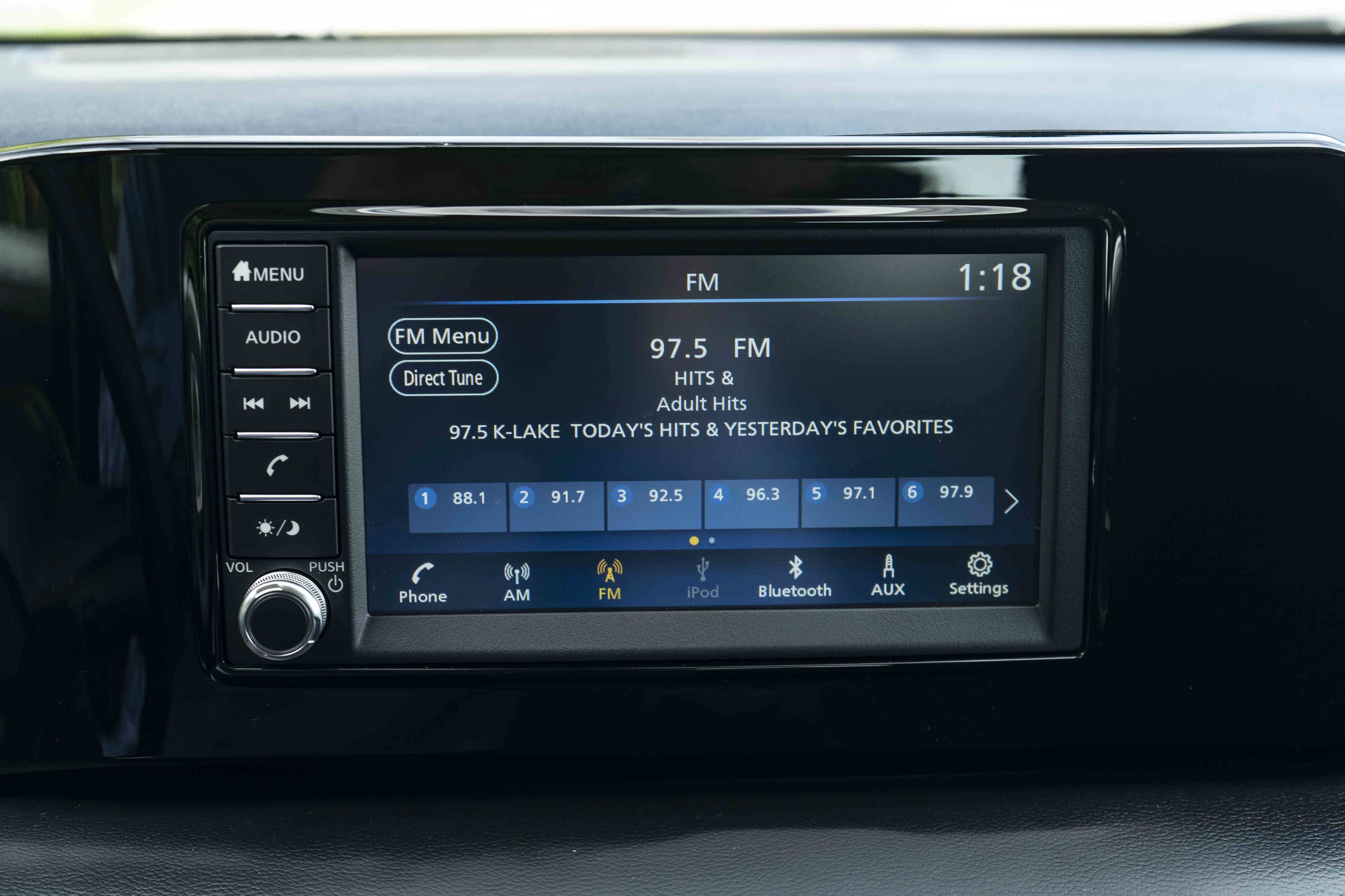 Used 2025 Nissan Kicks S w/ Interior Electronics Package AWD/4WD image 30