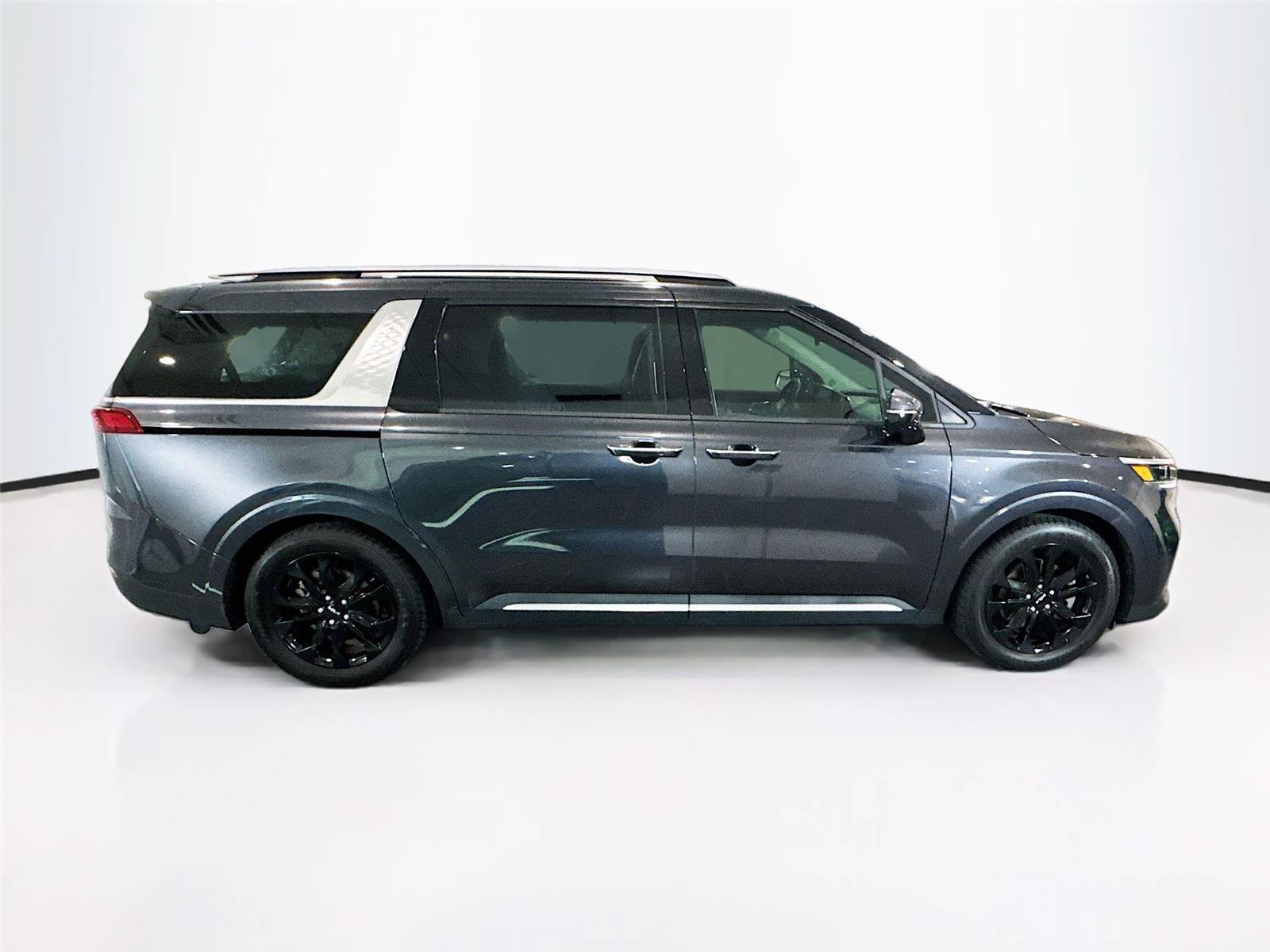 Used 2024 Kia Carnival SX Prestige FWD image 39