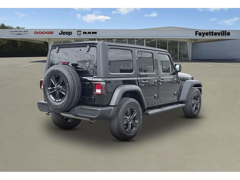 Used 2023 Jeep Wrangler Unlimited Sport image 3