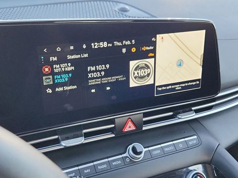 Used 2024 Hyundai Elantra SEL w/ Convenience Package image 26