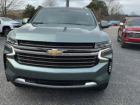 Certified 2023 Chevrolet Suburban LT w/ Luxury Package image 2
