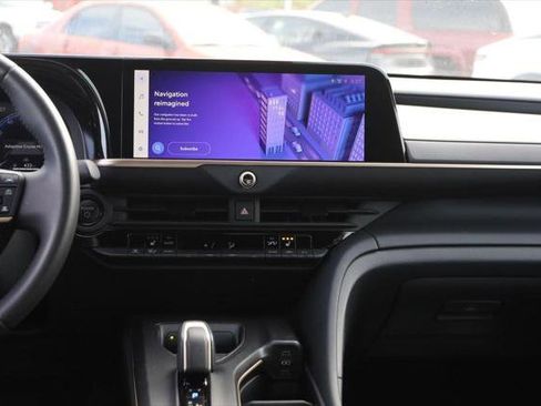 Certified 2023 Toyota Crown image 23