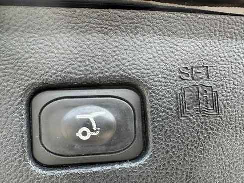 Certified 2022 Ford Edge Titanium AWD/4WD image 10