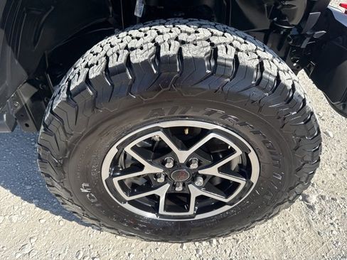 Used 2024 Jeep Wrangler Unlimited Rubicon image 28