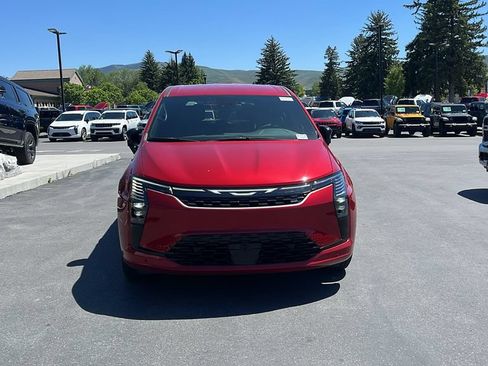 New 2027 Chrysler Pacifica Select AWD/4WD image 2