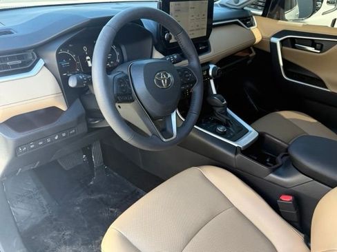 Used 2024 Toyota RAV4 Limited w/ Advanced Technology Package AWD/4WD image 10