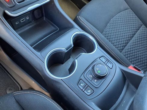 Used 2020 GMC Terrain SLE w/ Driver Convenience Package image 24