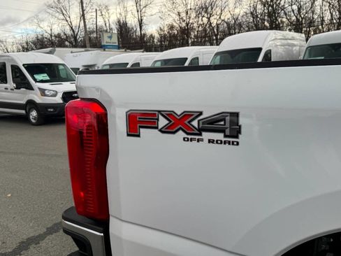 Used 2024 Ford F250 XLT w/ FX4 Off-Road Package image 19