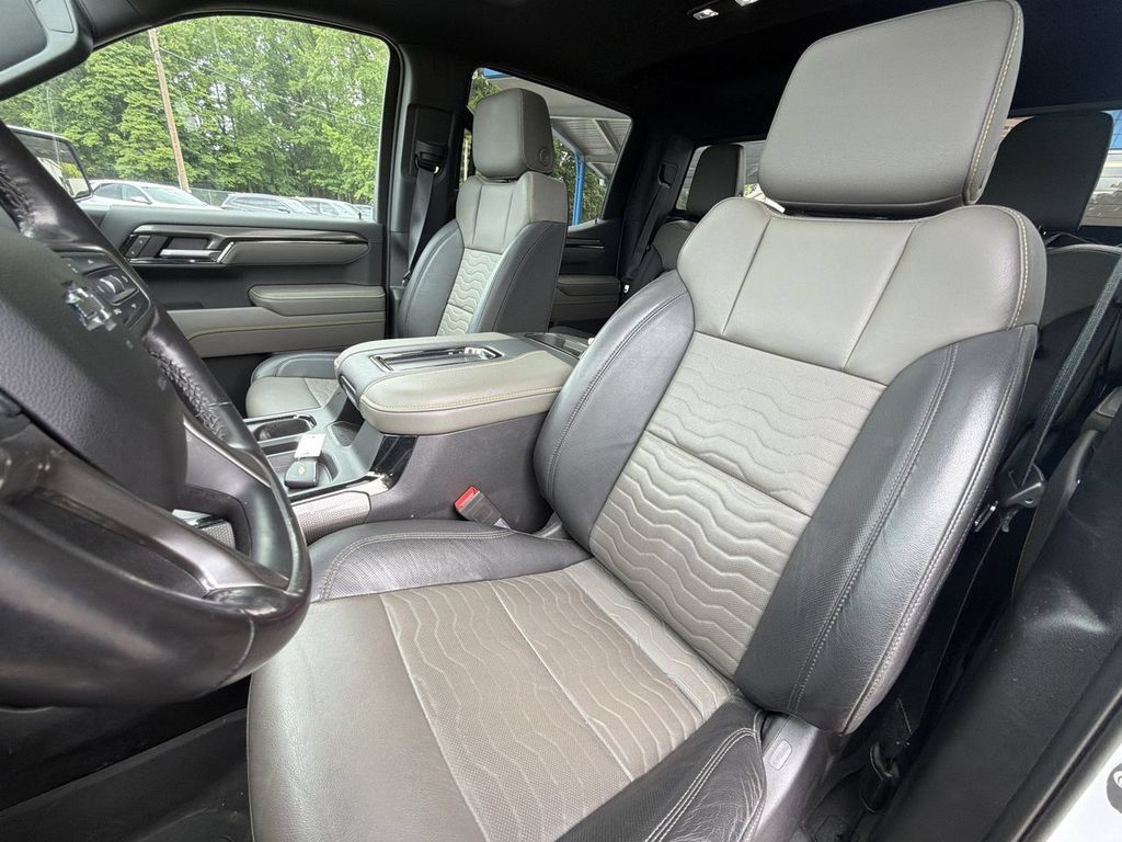 Used 2022 Chevrolet Silverado 1500 ZR2 w/ Technology Package AWD/4WD image 20