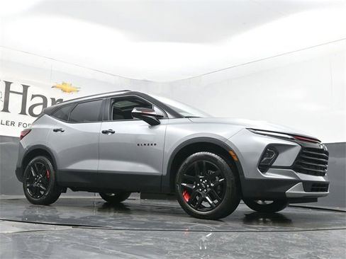 Used 2023 Chevrolet Blazer LT w/ Sound & Technology Package image 2