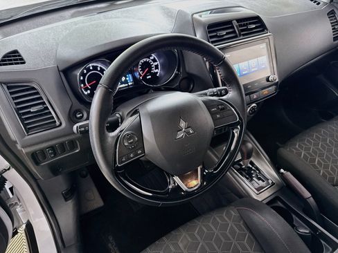 Used 2025 Mitsubishi Outlander Sport LE AWD/4WD image 21