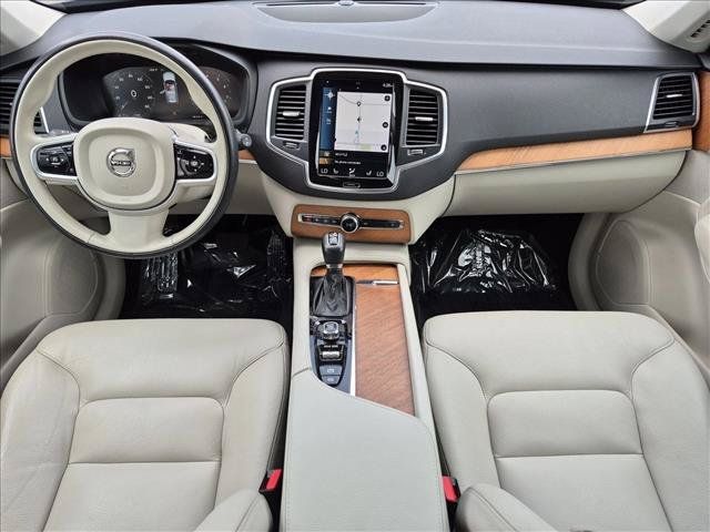 Used 2021 Volvo XC90 T6 Momentum w/ Protection Package Premier AWD/4WD image 18