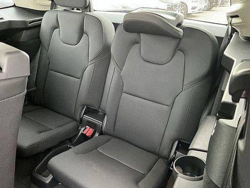 New 2026 Volvo XC90 T8 Plus w/ Protection Package Premier AWD/4WD image 13