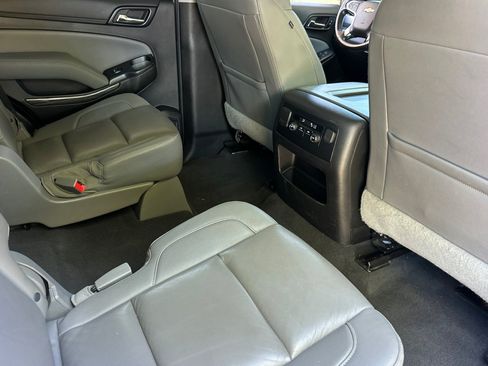 Used 2019 Chevrolet Tahoe LT RWD image 35