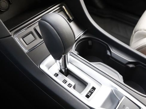 Certified 2025 Subaru Ascent Premium w/ Premium Package image 30