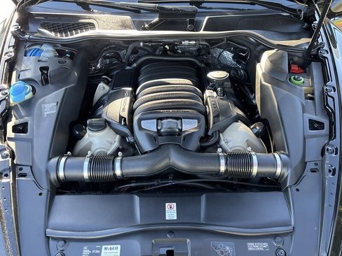 Used 2013 Porsche Cayenne GTS image 38