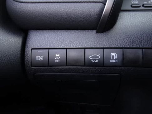 Certified 2021 Toyota Camry LE image 39