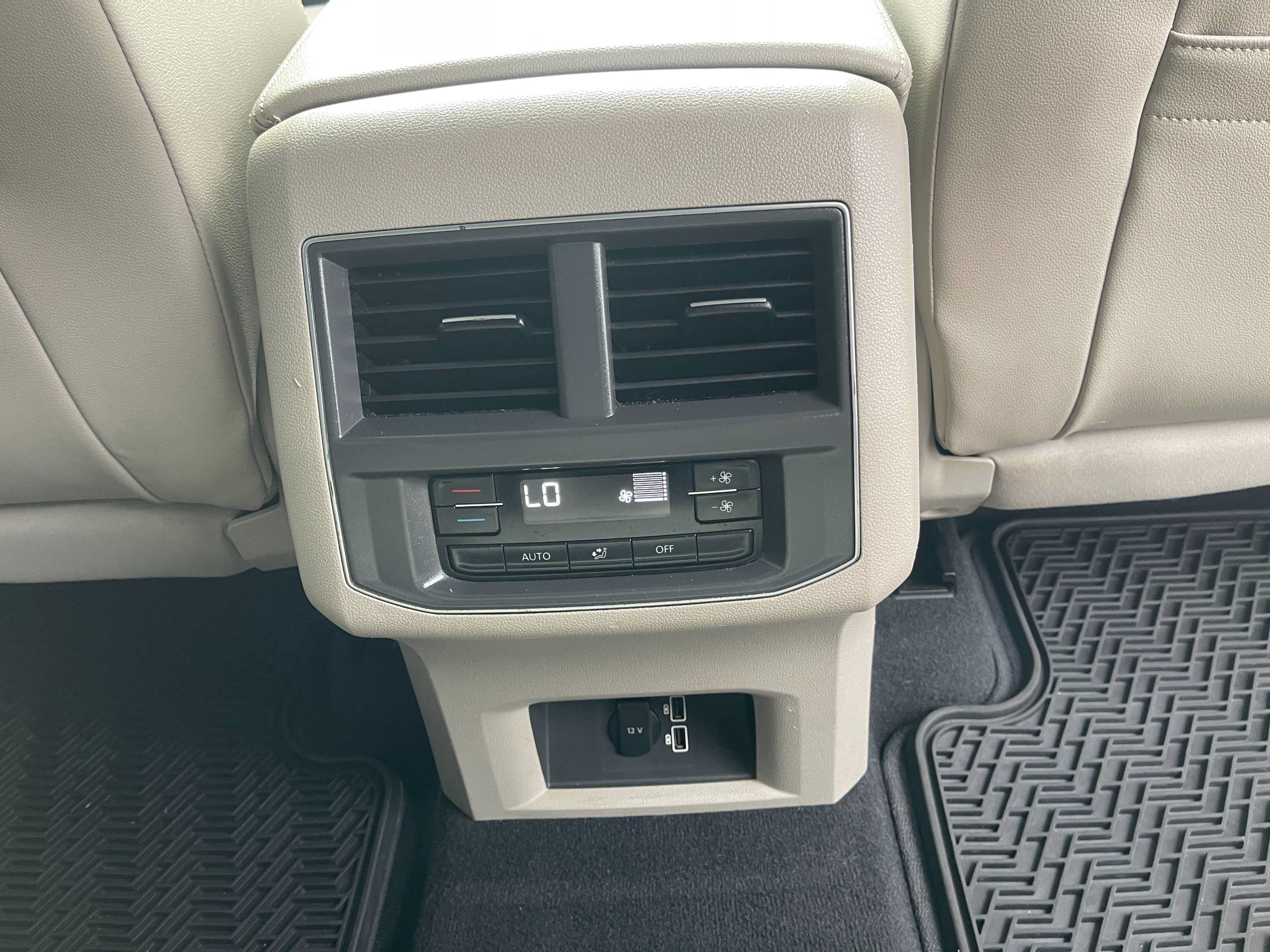 Used 2019 Volkswagen Atlas SE w/ Towing Package FWD image 16