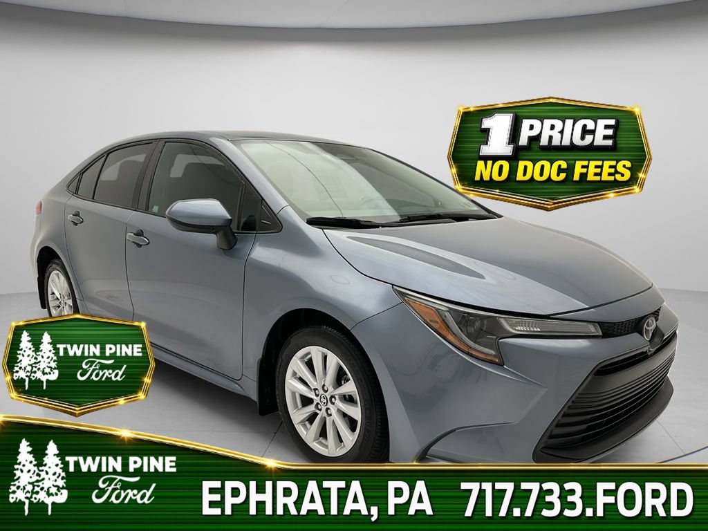 Used 2024 Toyota Corolla LE w/ LE Convenience Package FWD image 1