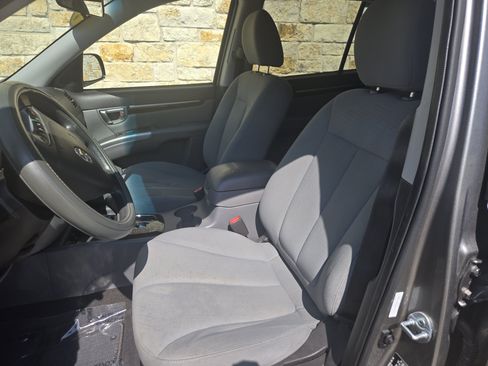 Used 2012 Hyundai Santa Fe GLS FWD image 5