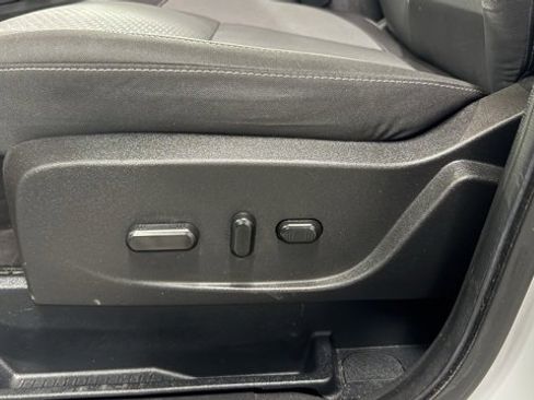 Used 2018 Ford Escape SE w/ Ford Safe & Smart Package image 14