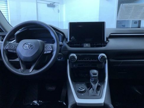 Certified 2025 Toyota RAV4 XLE AWD/4WD image 17