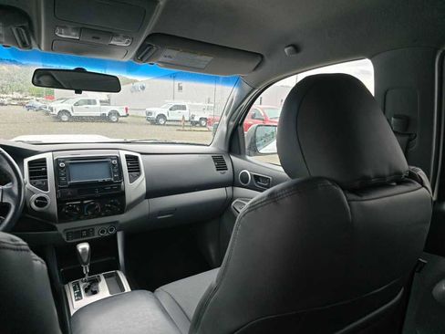 Used 2014 Toyota Tacoma 4x4 Double Cab w/ TRD Sport Package image 14