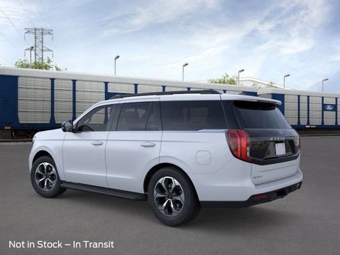 New 2026 Ford Expedition Active image 5