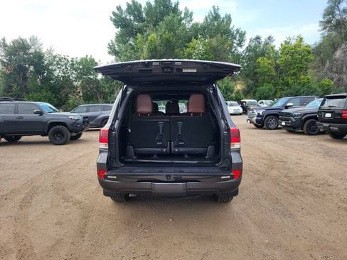 Used 2018 Toyota Land Cruiser w/ Preferred Accessory Package AWD/4WD image 29