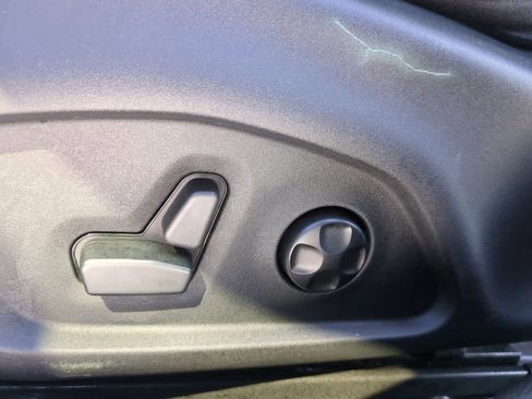 Used 2018 Jeep Compass Limited image 14