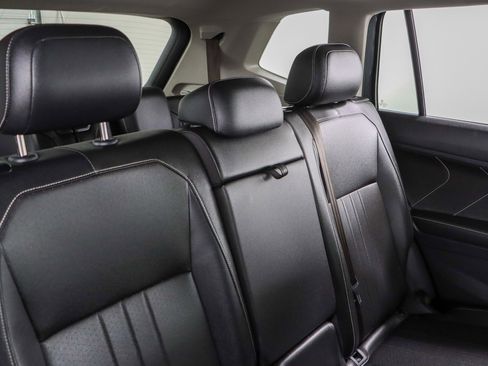 Used 2023 Volkswagen Tiguan SE FWD image 29