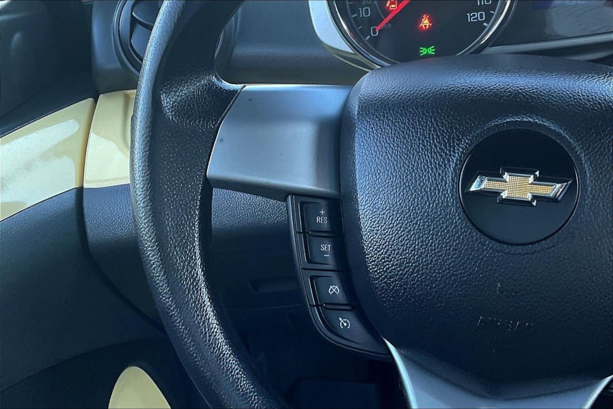 Used 2014 Chevrolet Spark LT FWD image 11