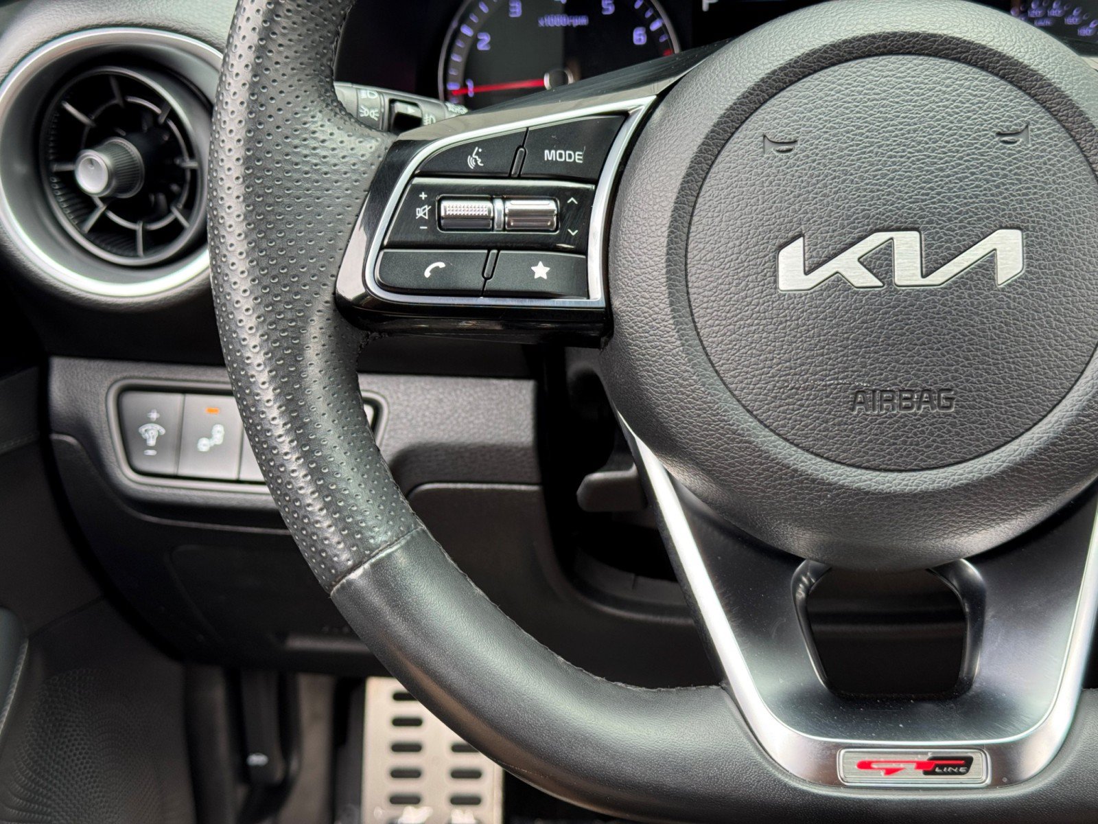Used 2022 Kia Forte GT-Line FWD image 19