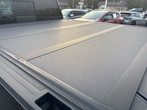 Used 2022 GMC Sierra 1500 AT4 w/ AT4 Premium Package image 7