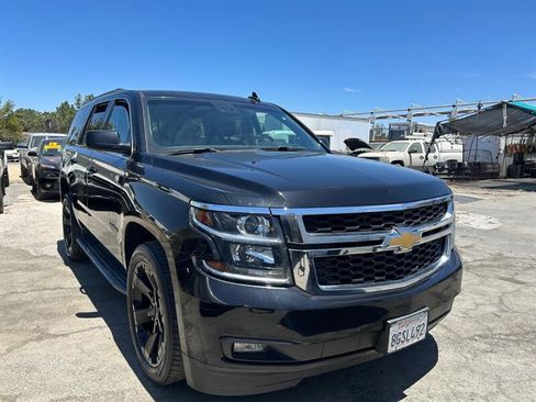 Used 2018 Chevrolet Tahoe LT w/ Luxury Package RWD image 7