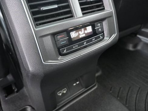 Used 2019 Volkswagen Atlas SEL Premium image 29