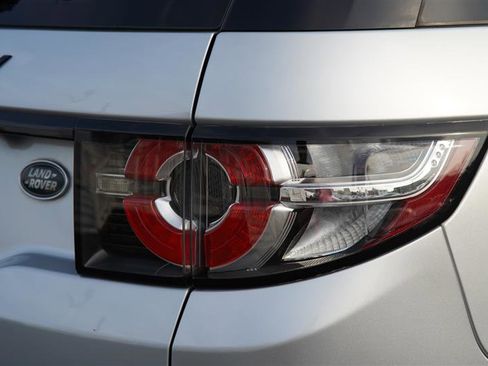 Used 2019 Land Rover Discovery Sport SE image 35