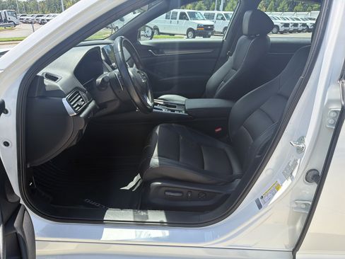 Used 2022 Honda Accord Sport image 9