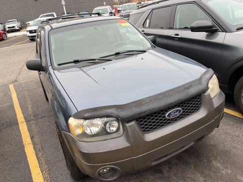 Used 2005 Ford Escape XLT image 26