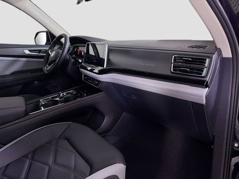New 2026 Volkswagen Atlas Peak Edition AWD/4WD image 30