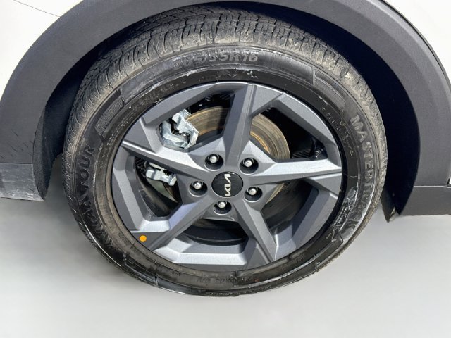 Used 2026 Kia K4 FWD image 32