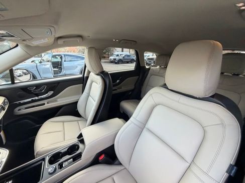 New 2026 Lincoln Corsair Premiere image 13